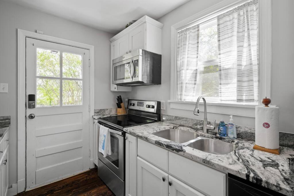 Private House + Yard Central Location To All Rva Richmond Luaran gambar